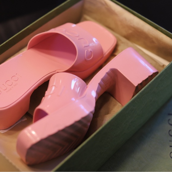 Pink Gucci Jelly Slides - Picture 4 of 4